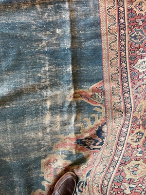 Lot 26 - A Persian Ziegler Mahal wool carpet