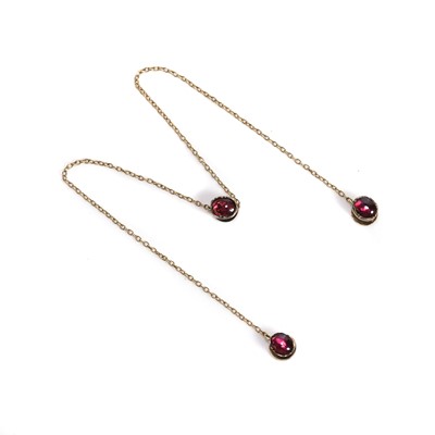Lot 29 - Three antique garnet dress studs on chain