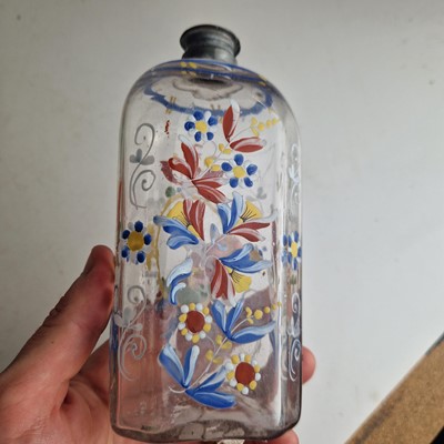 Lot 25 - A collection of Steigel-type glass items