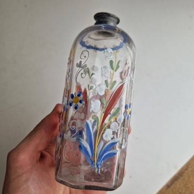 Lot 25 - A collection of Steigel-type glass items