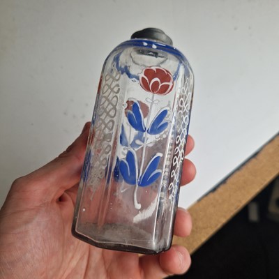 Lot 25 - A collection of Steigel-type glass items
