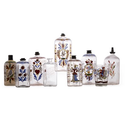 Lot 25 - A collection of Steigel-type glass items