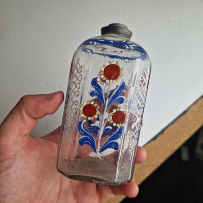 Lot 25 - A collection of Steigel-type glass items