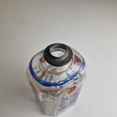 Lot 25 - A collection of Steigel-type glass items