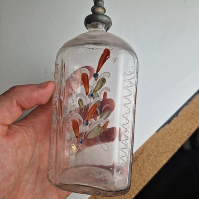 Lot 25 - A collection of Steigel-type glass items