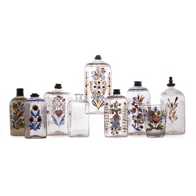Lot 25 - A collection of Steigel-type glass items