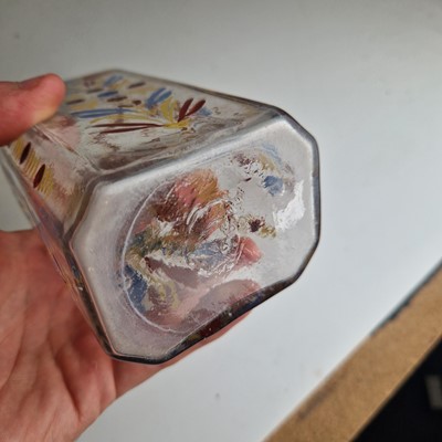 Lot 25 - A collection of Steigel-type glass items
