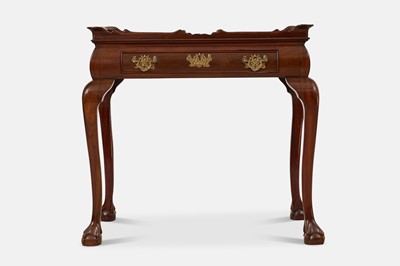 Lot 401 - A mahogany silver table