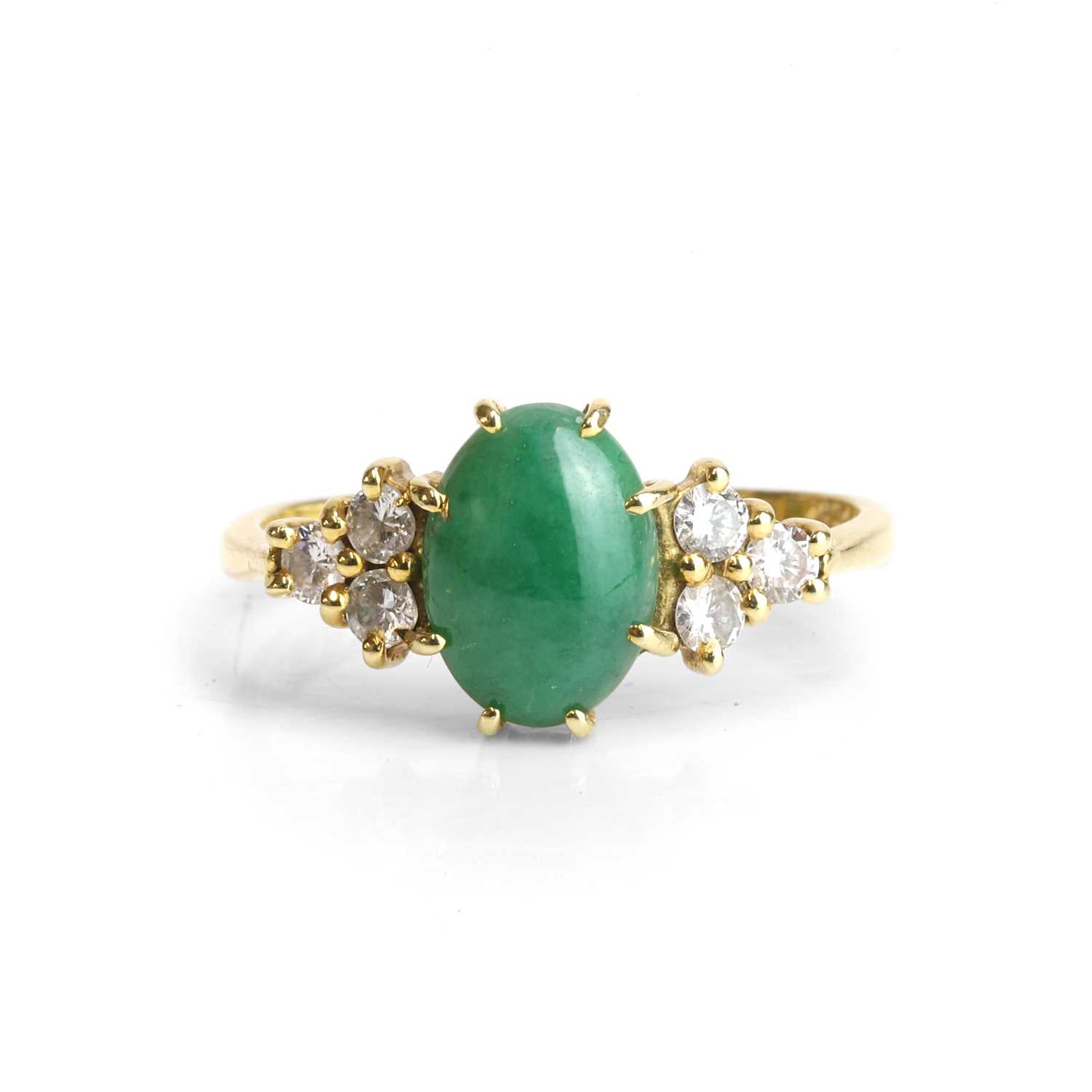 Lot 92 - An 18ct gold jade and diamond ring