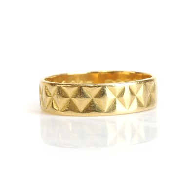 Lot 170 - A 22ct gold ring