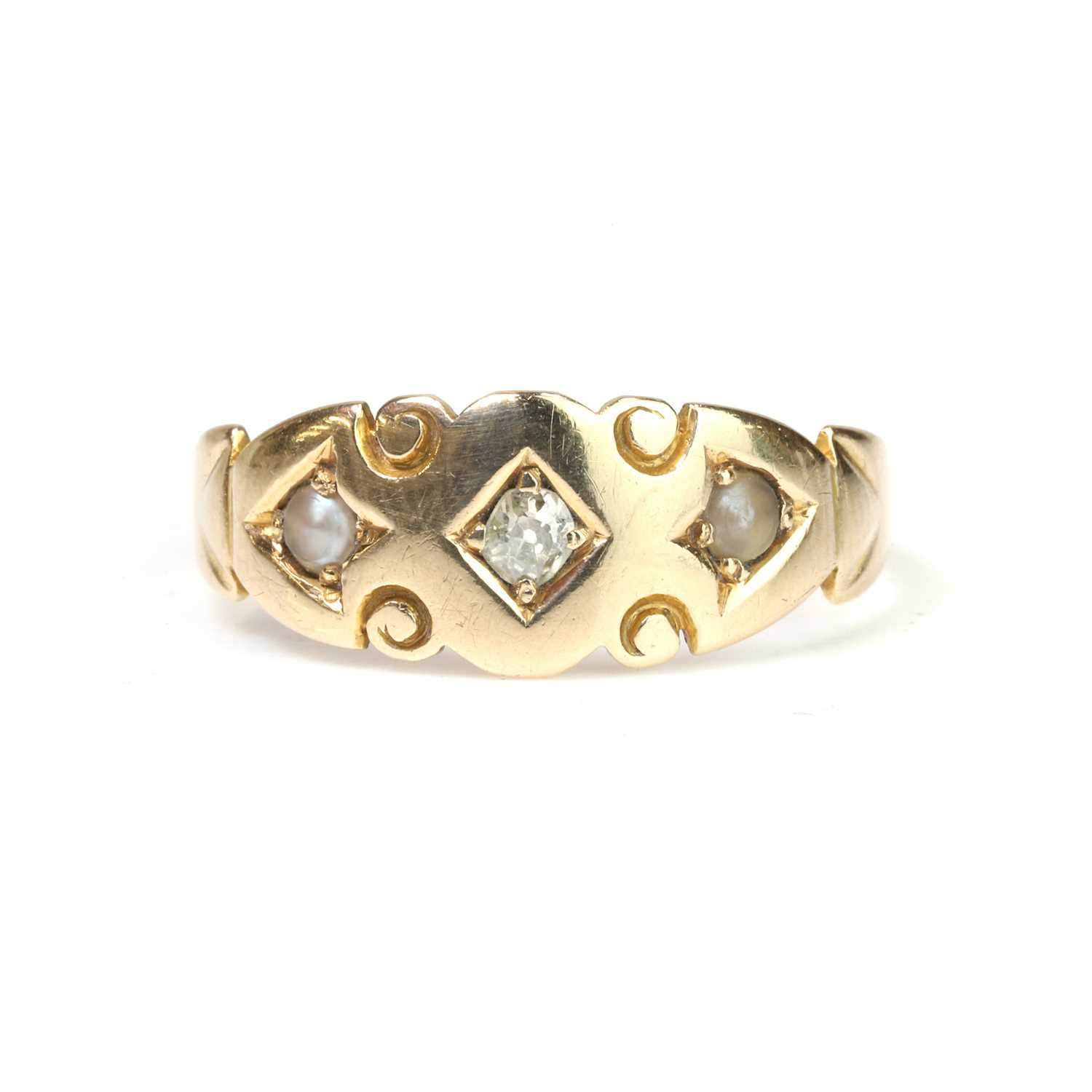 Lot 31 - A late Victorian 18ct gold diamond and split pearl ring