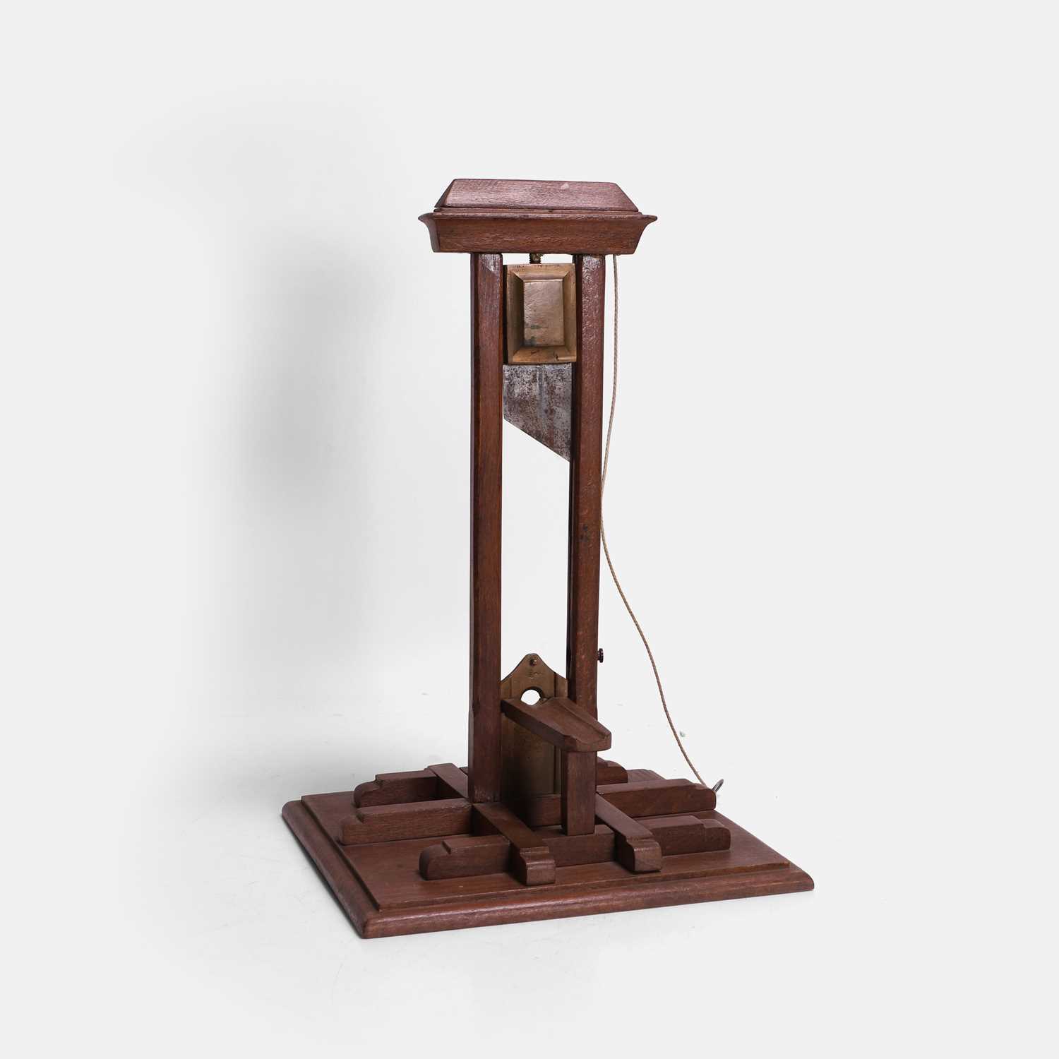Lot 117 - A novelty guillotine cigar cutter