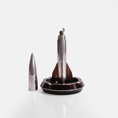 Lot 264 - A Second World War alloy model of a V2 rocket as a desk lighter
