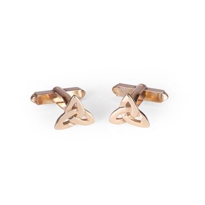 Lot 376 - A pair of 9ct gold cufflinks