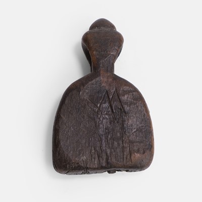 Lot 2 - An oak animal charm