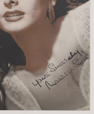 Lot 166 - A signed photograph of the actress Maureen Swanson, Countess of Dudley