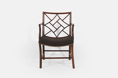 Lot 289 - A George III mahogany cockpen armchair