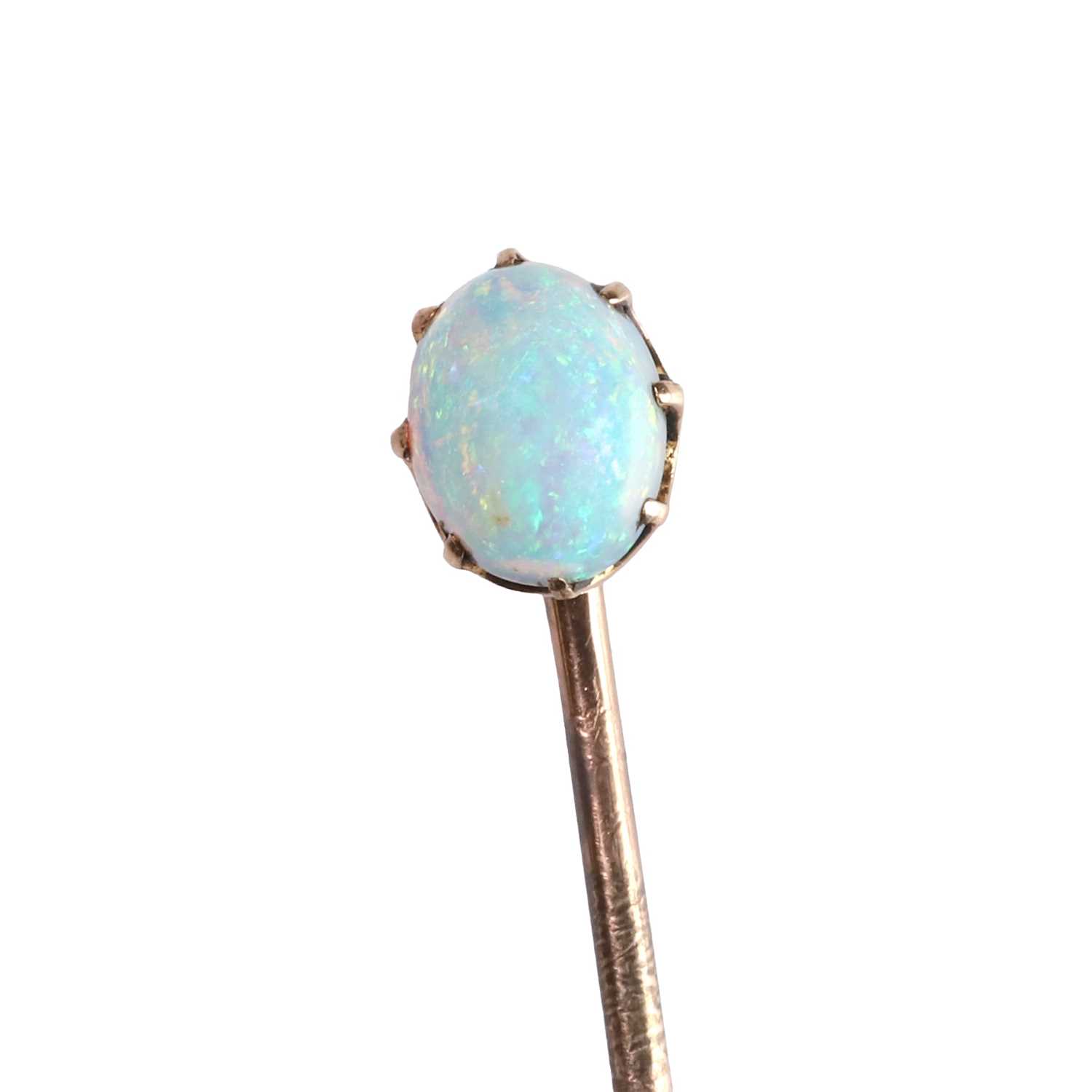 Lot 59 - An opal stick pin