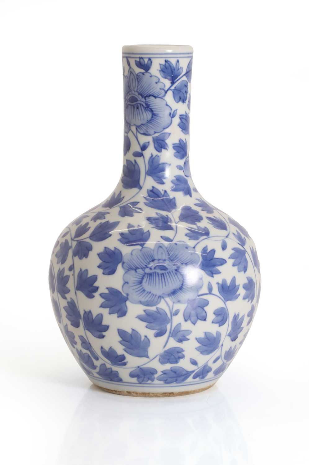 Lot 53 - A Chinese blue and white vase