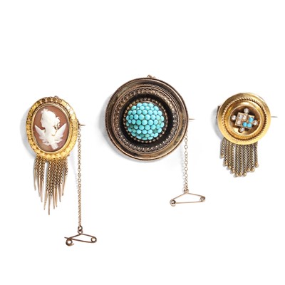 Lot 270 - A group of three Victorian brooches