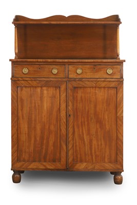 Lot 508 - A mahogany chiffonier