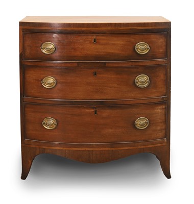 Lot 514 - A mahogany bow fronted chest of drawers