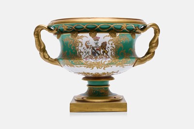 Lot 167 - An armorial porcelain centrepiece urn