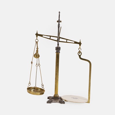 Lot 354 - A set of Victorian balance scales