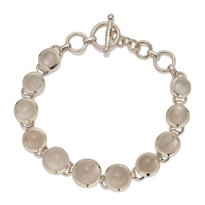 Lot 153 - A moonstone cabochon link bracelet