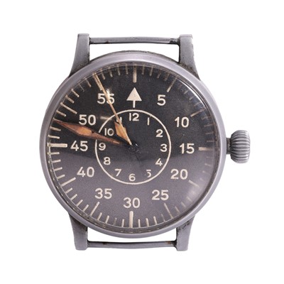 Lot 359 - A WW2 German Luftwaffe mechanical watch