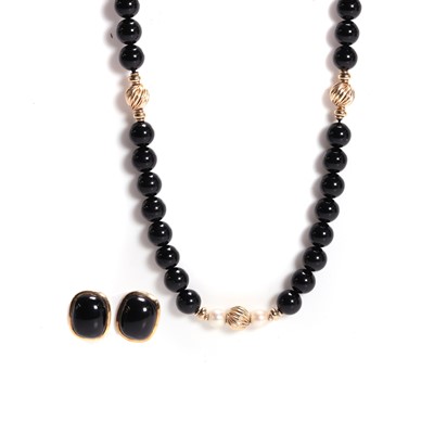 Lot 250 - An onyx and cultured pearl bead necklace and a pair of onyx stud earrings