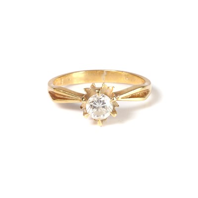 Lot 106 - A diamond single stone ring
