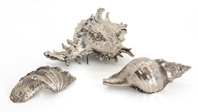 Lot 313 - A collection of large Italian silvered shells in the style of Buccellati