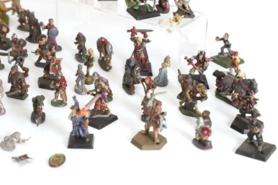 Lot 303 - A collection lead figurines