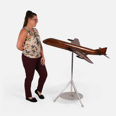 Lot 535 - A de Havilland 'Comet' jet airliner model