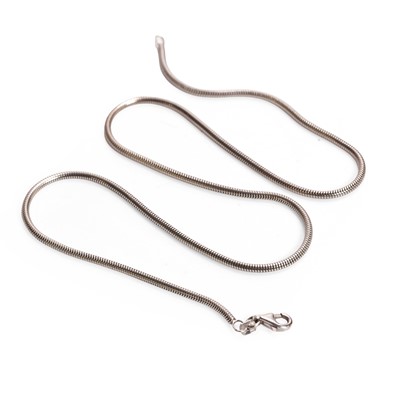 Lot 69 - A white gold chain