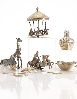 Lot 1 - A collection of silver items