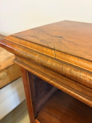 Lot 509 - A walnut open bookcase