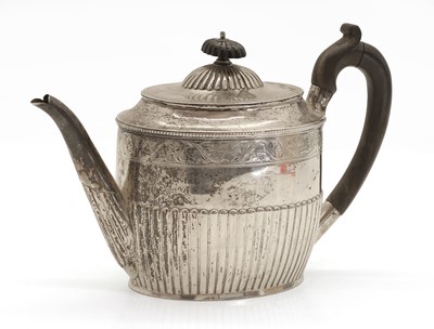 Lot 26 - A Victorian silver teapot