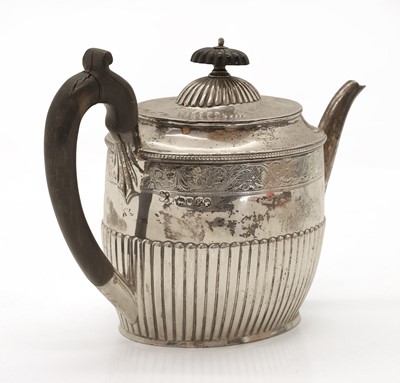 Lot 26 - A Victorian silver teapot