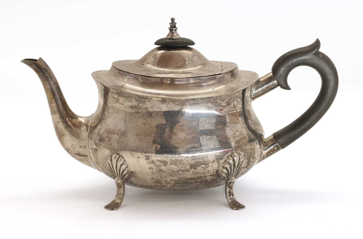Lot 27 - A silver teapot