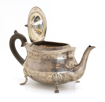 Lot 27 - A silver teapot