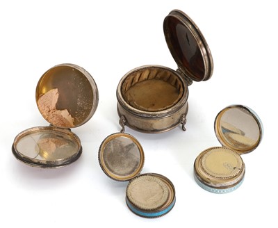 Lot 17 - A silver and tortoiseshell circular box and cover