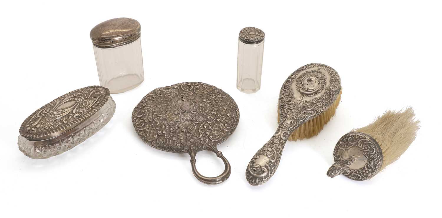 Lot 21 - A collection of silver dressing table items