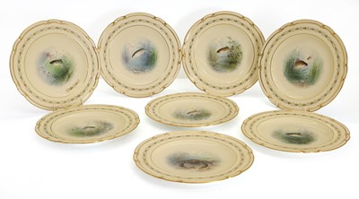Lot 111 - A set of twelve Spode porcelain cabinet plates