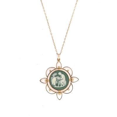 Lot 44 - A Wedgwood pendant on chain