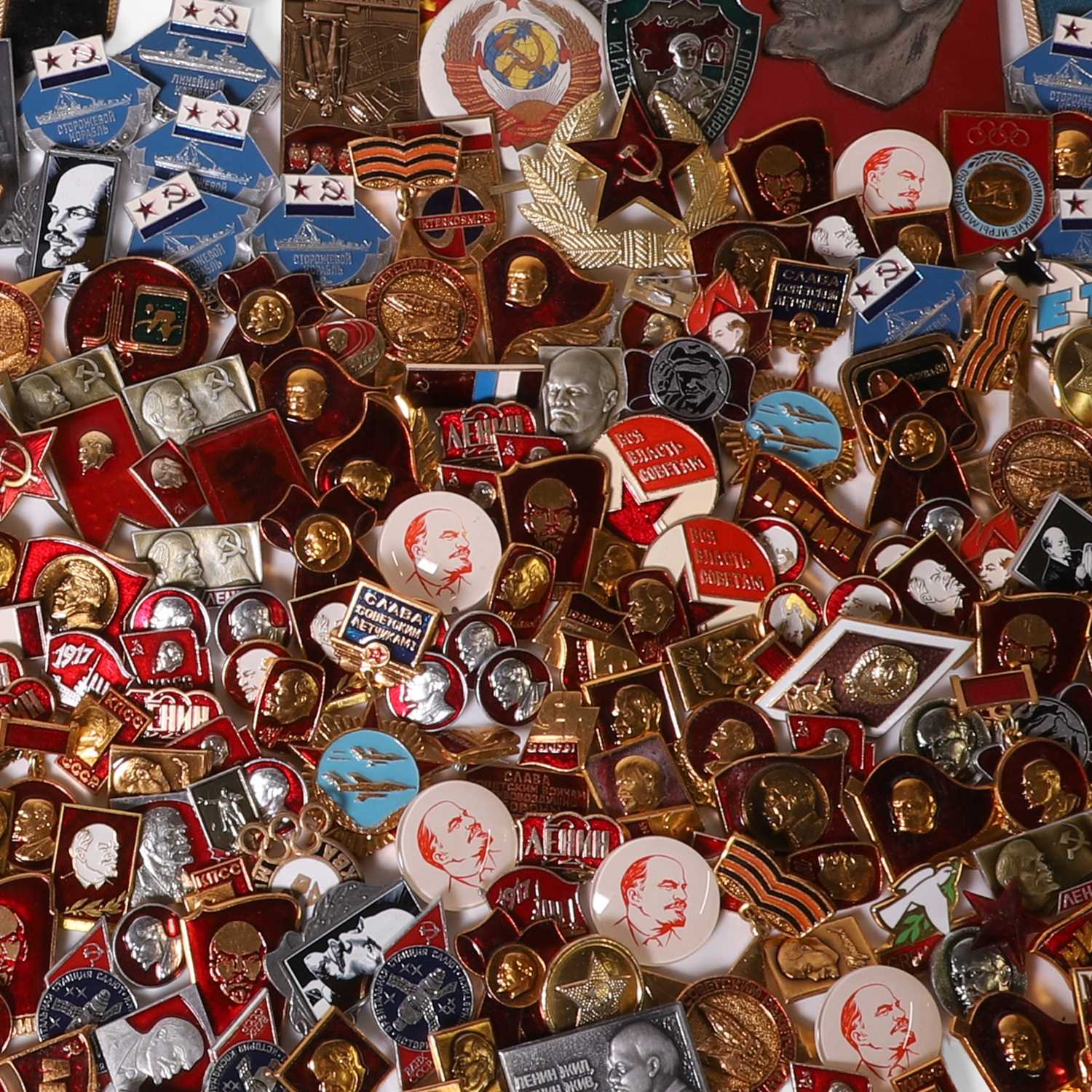 Lot 195 - A large collection of Russian badges