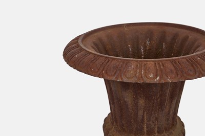 Lot 416 - A pair of Victorian-style cast iron urns