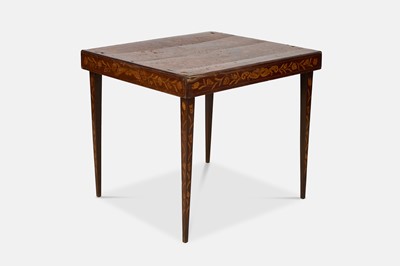 Lot 364 - A walnut and marquetry centre table