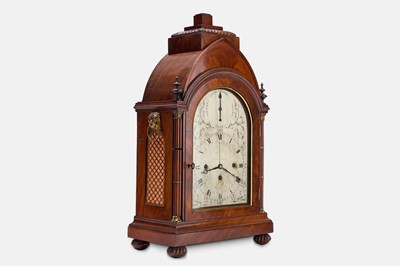 Lot 55 - A George III mahogany bracket clock by Gravell & Tolkien, London